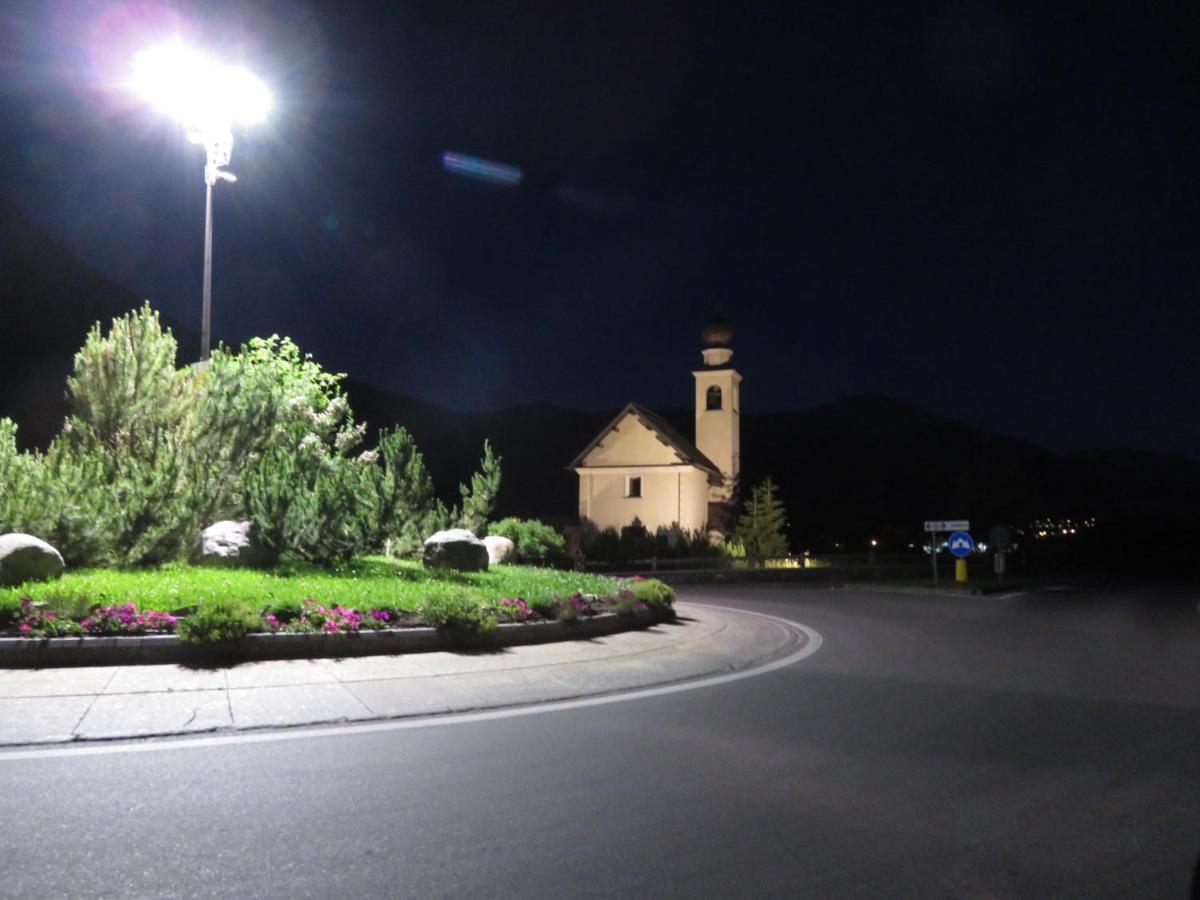 Garni Gimea Hotel Livigno Eksteriør billede