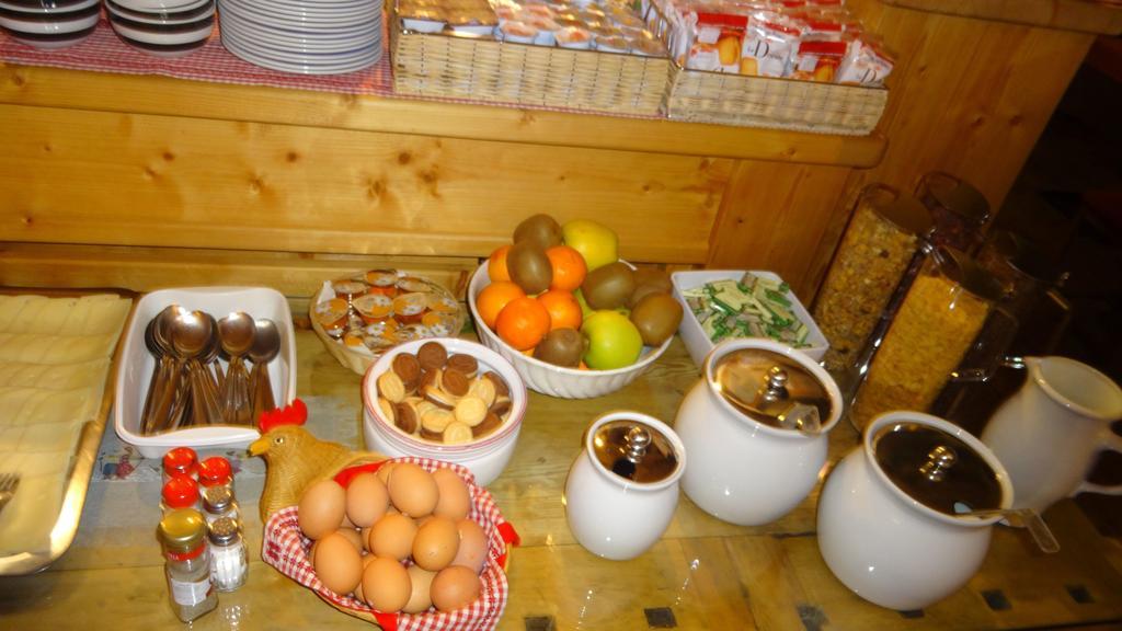 Garni Gimea Hotel Livigno Eksteriør billede