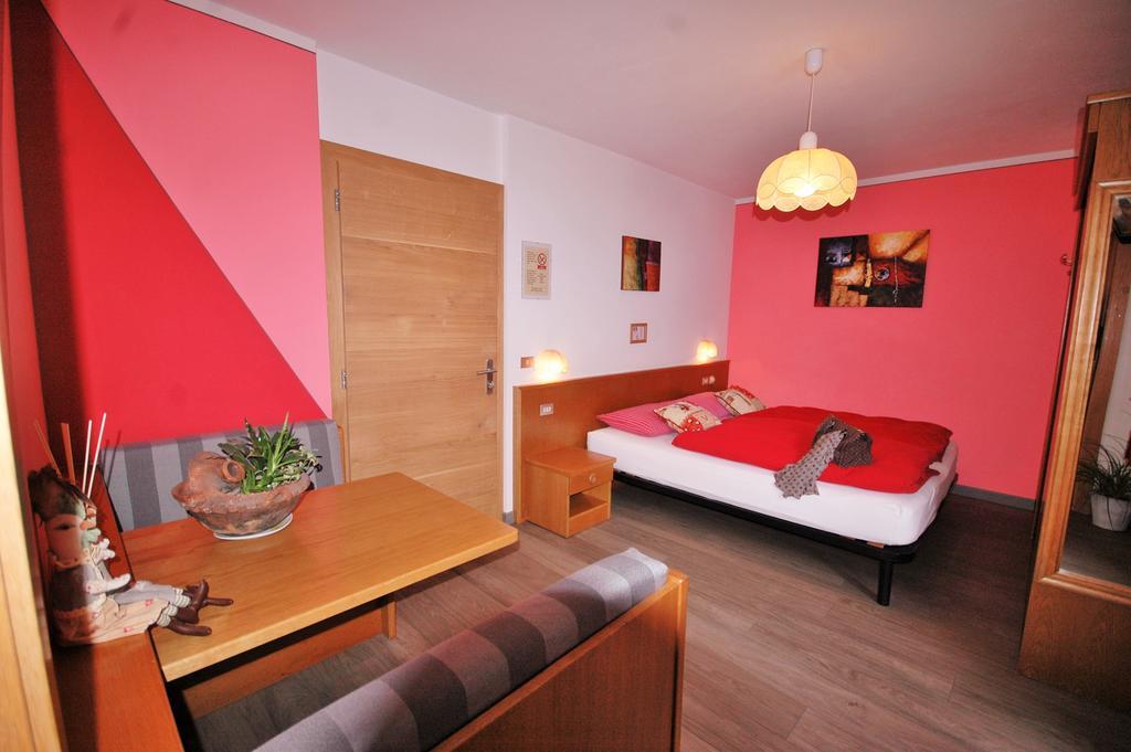 Garni Gimea Hotel Livigno Eksteriør billede